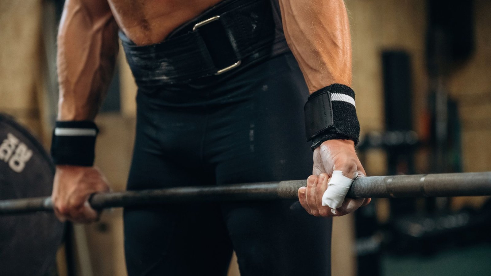 How Do Straps for Weight Training Improve Grip Strength?